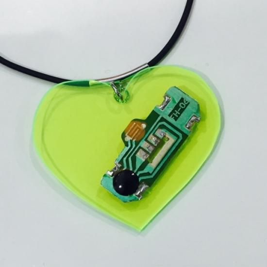h : Acryl Necklace