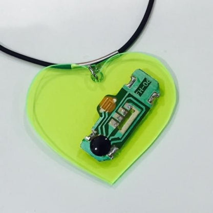 h : Acryl Necklace