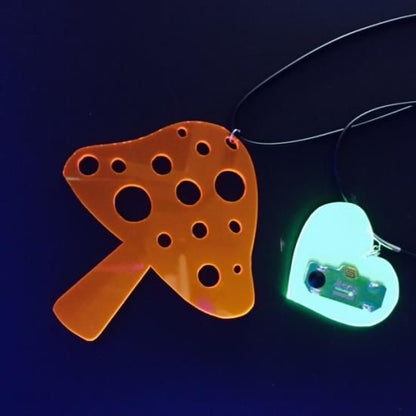 h : Acryl Necklace