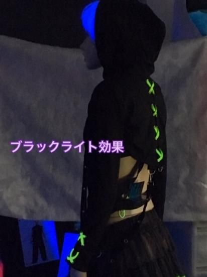 HRM：Laceup Shrug