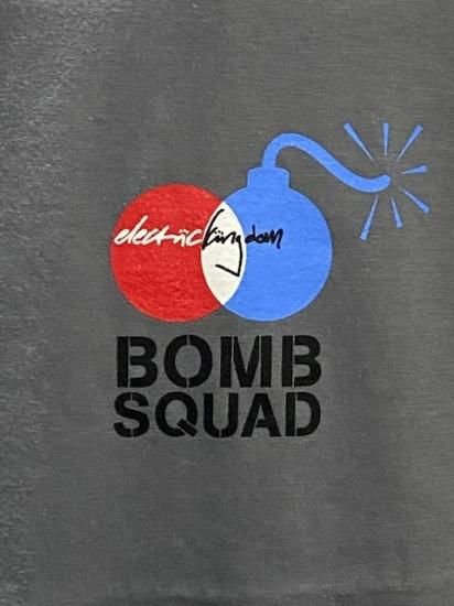 Electric Kingdom：Bomb T-シャツ