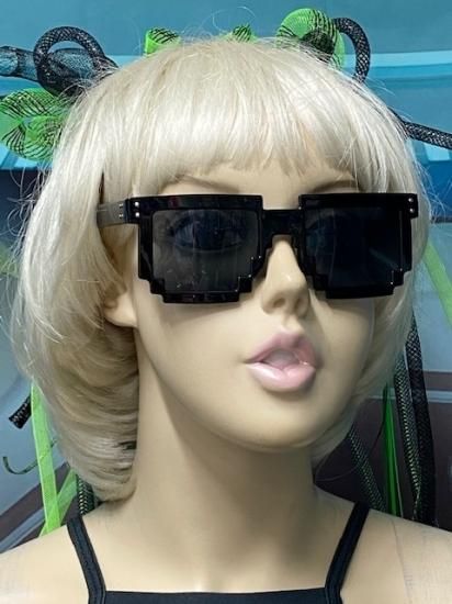 PIXEL GLASS