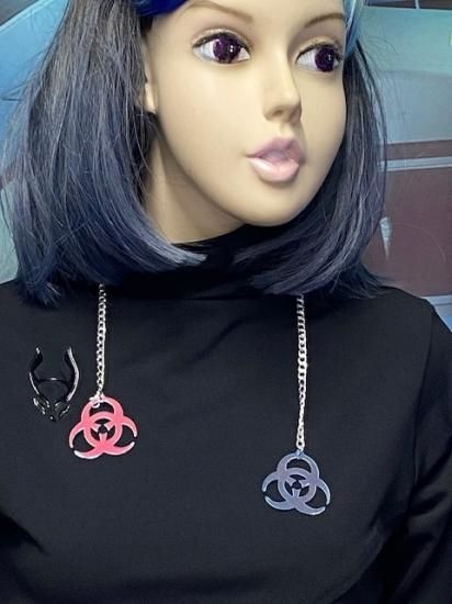 h : フェイスチェーン